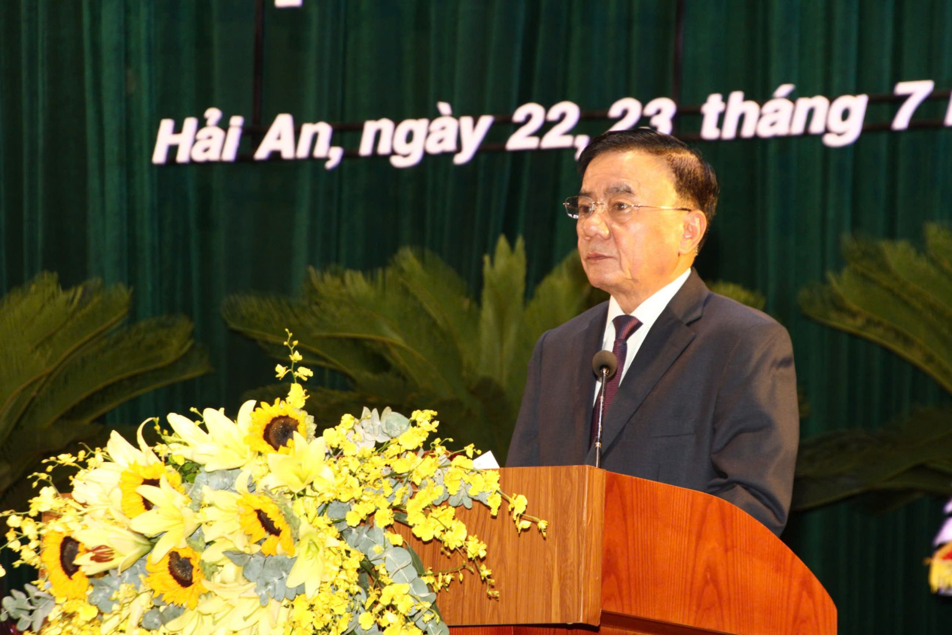 Đồng chí Trần Cẩm Tú - Uỷ viên Bộ Chính trị, Thường trực Ban Bí thư tới dự và phát biểu chỉ đạo Đại hội.