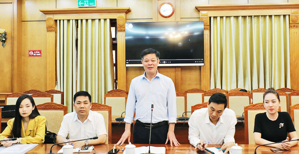 Đại diện lãnh đạo Trường Đại học Văn hóa Hà Nội trao đổi tại buổi làm việc. Đại diện lãnh đạo Trường Đại học Văn hóa Hà Nội trao đổi tại buổi làm việc.