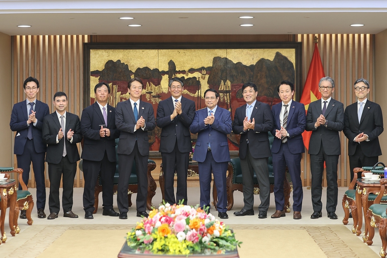 Thủ tướng và các đại biểu dự buổi tiếp - Ảnh: VGP/Nhật Bắc