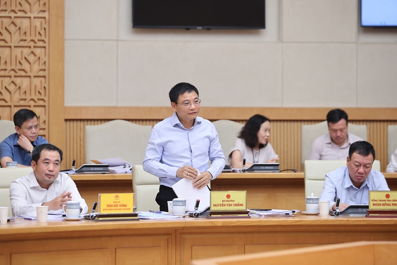 Bộ trưởng Bộ Tài chính Nguyễn Văn Thắng phát biểu - Ảnh: VGP/Nhật Bắc