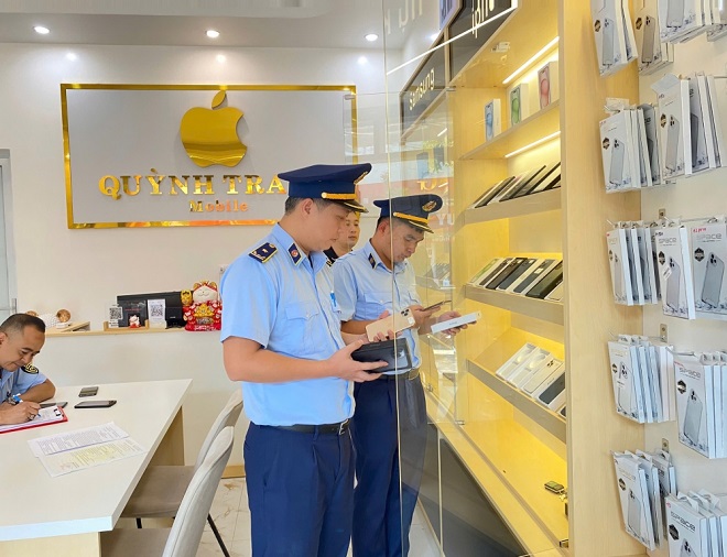 Hàng loạt vụ buôn bán hàng giả trên không gian mạng bị phát hiện và xử lý Hàng loạt vụ buôn bán hàng giả trên không gian mạng bị phát hiện và xử lý