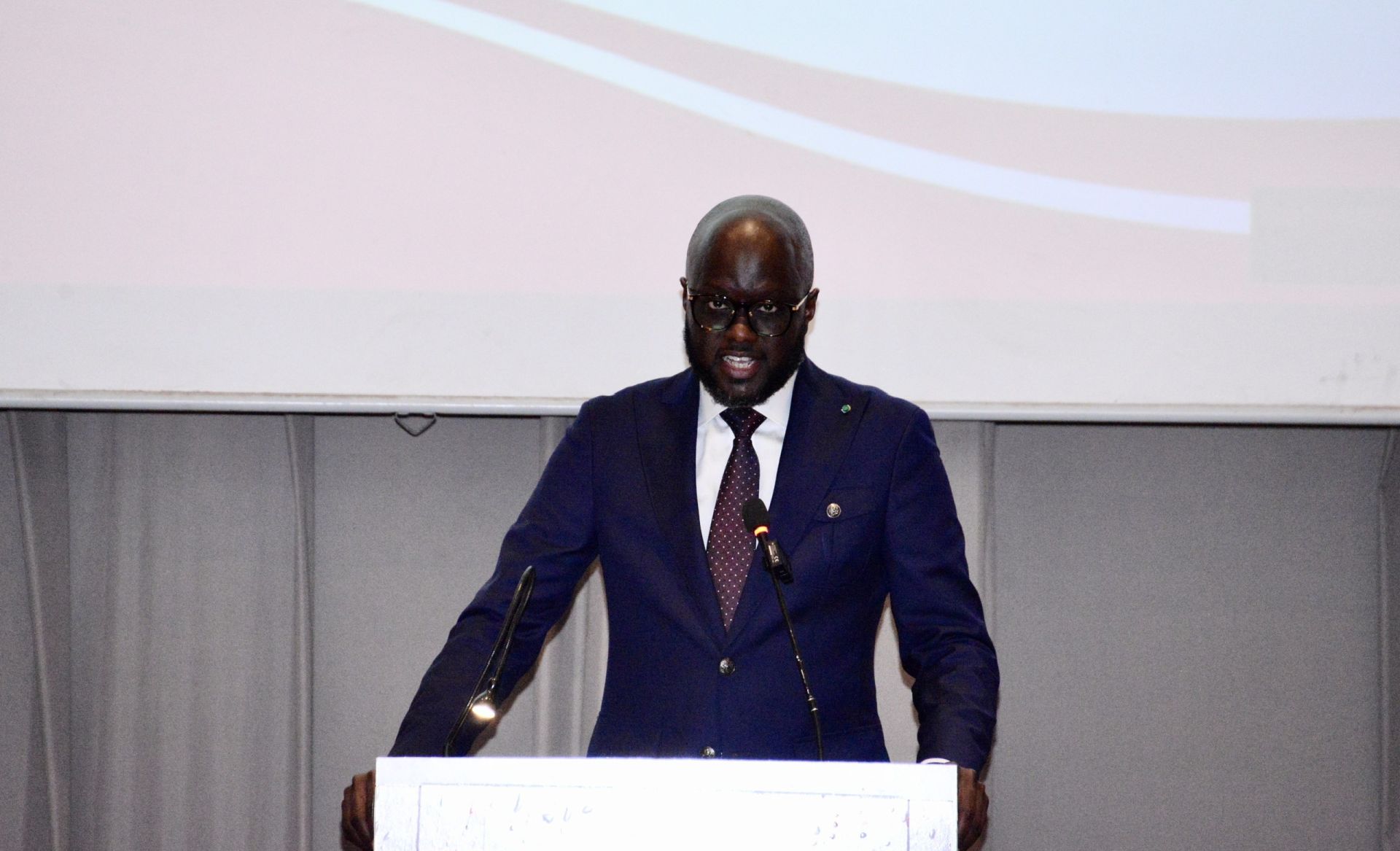 Chủ tịch Quốc hội Senegal Malick Ndiaye phát biểu khai mạc Tọa đàm chính sách thúc đẩy hợp tác Việt Nam - Senegal Chủ tịch Quốc hội Senegal Malick Ndiaye phát biểu khai mạc Tọa đàm chính sách thúc đẩy hợp tác Việt Nam - Senegal
