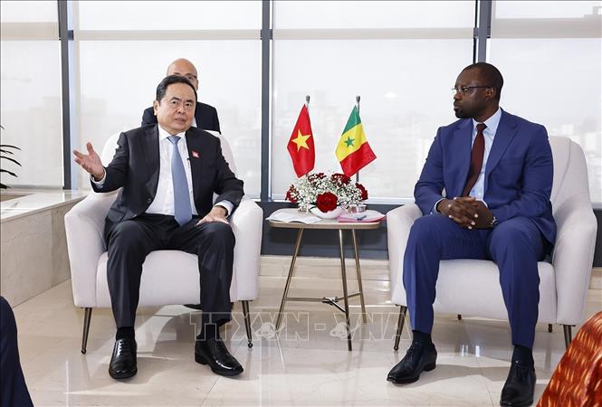 Chủ tịch Quốc hội Trần Thanh Mẫn hội kiến Thủ tướng Senegal Ousmane Sonko. Ảnh: Doãn Tấn/TTXVN