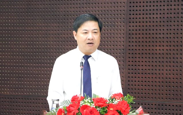 Chủ tịch UBND thành phố Lương Nguyễn Minh Triết phát biểu giao nhiệm vụ cho Trung tâm Phát triển quỹ đất TP. Đà Nẵng