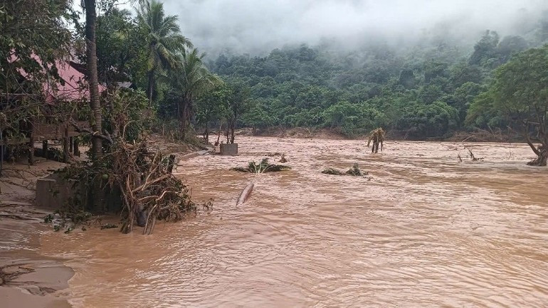 Lũ hạ lưu sông Cả đang dao động ở mức đỉnh, khả năng gây ngập lụt