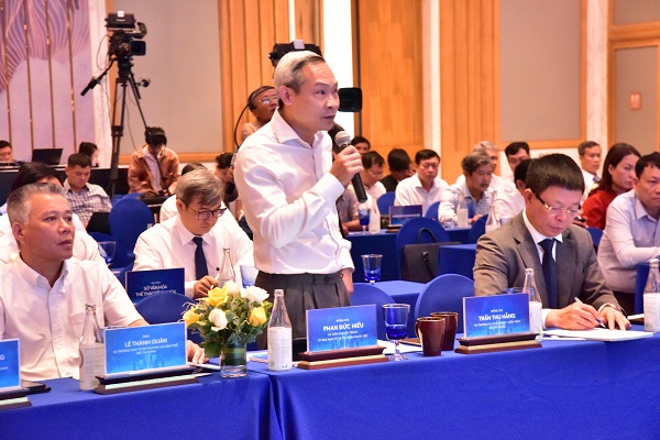 Ông Phan Đức Hiếu- Ủy viên chuyên trách- Ủy Ban Kinh tế và Tài chính Quốc Hội tham luận