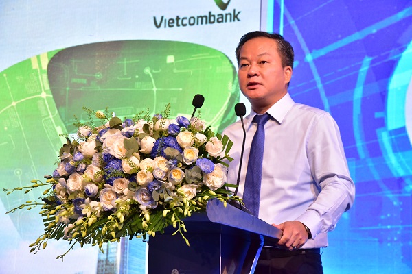 Ông Nguyễn Việt Cường- Phó Tổng Giám đốc- Ngân hàng TMCP Ngoại Thương Việt Nam (Vietcombank) tham luận