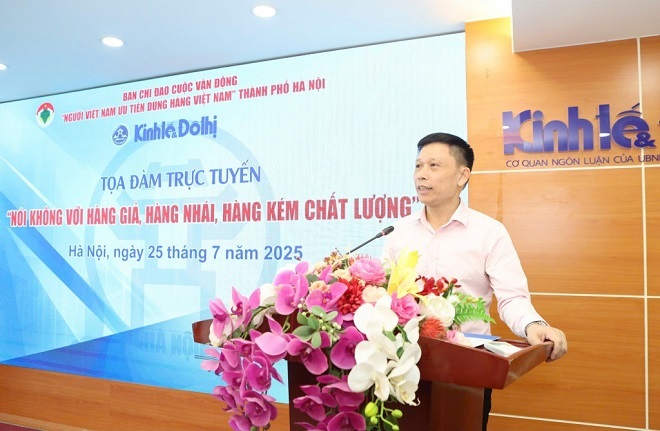 Tổng Biên tập Báo Kinh tế & Đô thị Nguyễn Thành Lợi phát biểu tại buổi tọa đàm trực tuyến