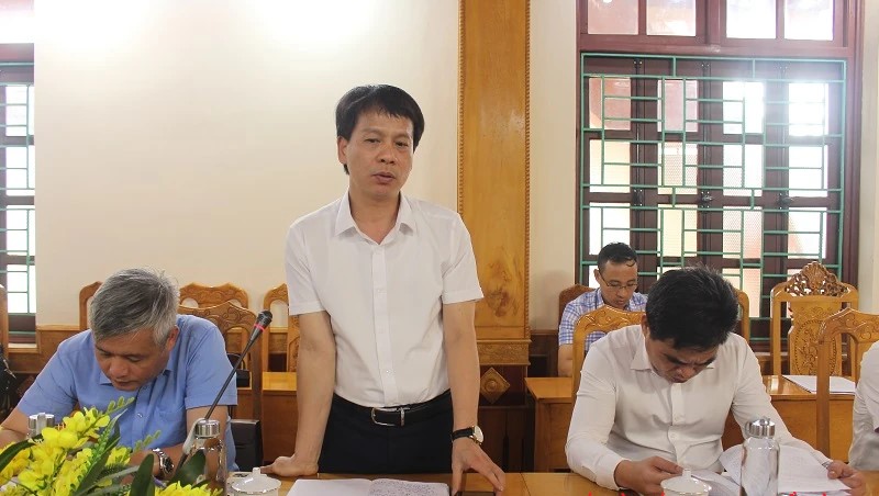 Bí thư Đảng ủy xã Lương Sơn Nguyễn Minh Cảnh báo cáo công tác chuẩn bị Đại hội đại biểu Đảng bộ xã Lương Sơn, nhiệm kỳ 2025-2030.