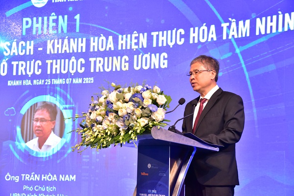 Ông Trần Hòa Nam- Tỉnh ủy viên, Phó Chủ tịch UBND tỉnh Khánh Hòa tham luận