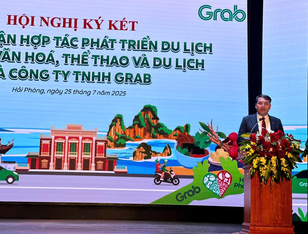 Ông Trần Văn Ngọc, Phó Giám đốc Sở Văn hóa, Thể thao và Du lịch Hải Phòng phát biểu.