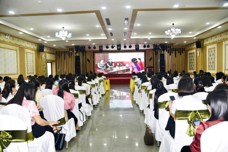 Gần 200 đại biểu là đại diện lãnh đạo một số sở, ban, ngành cấp tỉnh và cán bộ Hội LHPN các cấp tham gia lễ phát động.