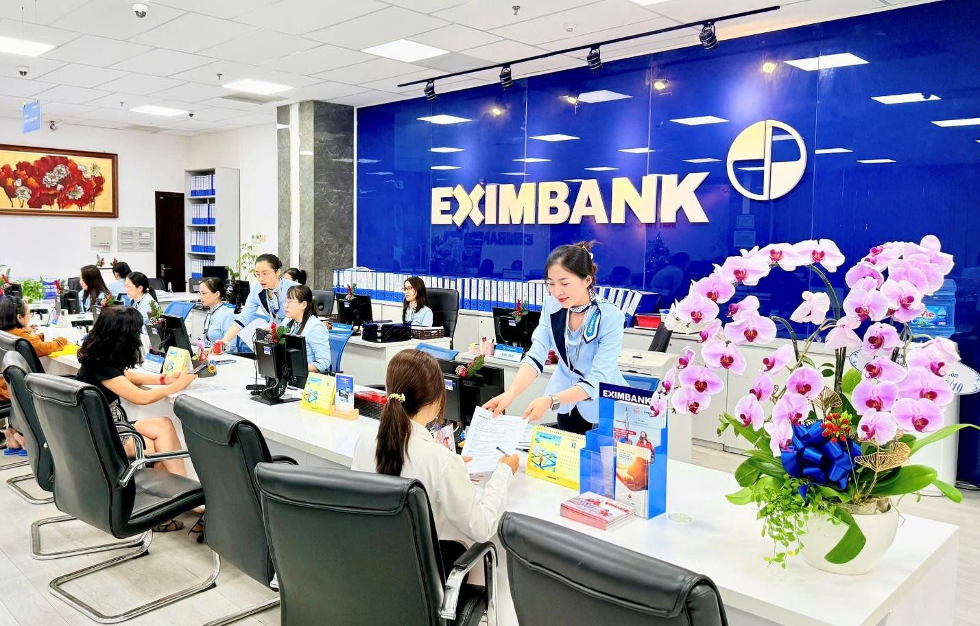 Eximbank điều chỉnh tăng thêm 0,1%/năm, áp dụng cho các kỳ hạn từ 12 tháng trở lên, với mọi sản phẩm tiền gửi. (Ảnh minh họa)