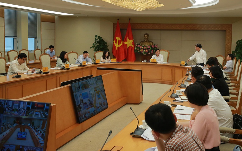 Phó Thủ tướng lưu ý, các địa phương bổ sung nhu cầu nhà ở của đội ngũ cán bộ, công chức, viên chức sau khi sáp nhập hành chính vào kế hoạch phát triển nhà ở trên địa bàn - Ảnh: VGP/Minh Khôi