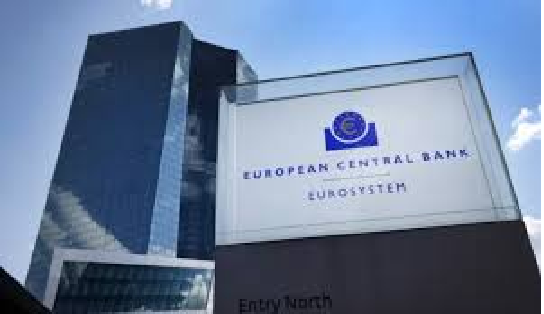 Ngân hàng Trung ương Châu Âu giữ nguyên lãi suất trước rủi ro về thuế quan