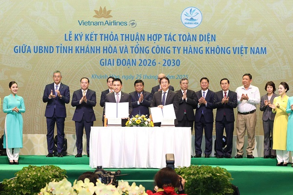 Ký kết hợp tác giữa UBND tỉnh Khánh Hòa và Tổng Công ty Hàng không Việt Nam giai đoạn 2026- 2030