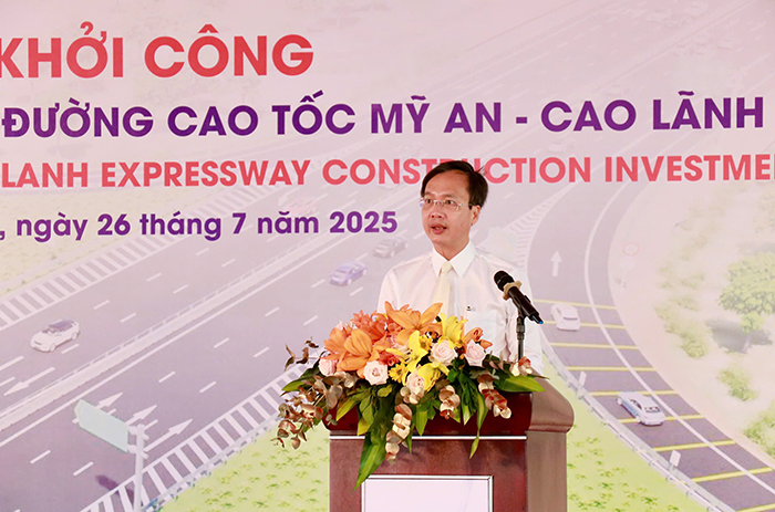 Chủ tịch UBND tỉnh Đồng Tháp phát biểu tại lễ khởi công