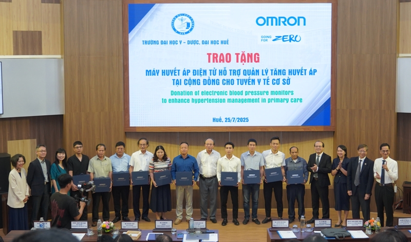 Trường Đại học Y - Dược, Đại học Huế cùng tuyến y tế cơ sở kiểm soát bệnh không lây nhiễm, xây dựng cộng đồng khỏe mạnh