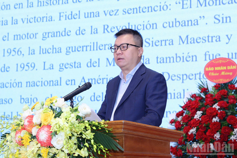 Đồng chí Lê Quốc Minh, Ủy viên Trung ương Đảng, Tổng Biên tập Báo Nhân Dân, Phó Trưởng Ban Tuyên giáo và Dân vận Trung ương, Chủ tịch Hội Nhà báo Việt Nam phát biểu ý kiến tại sự kiện Đồng chí Lê Quốc Minh, Ủy viên Trung ương Đảng, Tổng Biên tập Báo Nhân Dân, Phó Trưởng Ban Tuyên giáo và Dân vận Trung ương, Chủ tịch Hội Nhà báo Việt Nam phát biểu ý kiến tại sự kiện