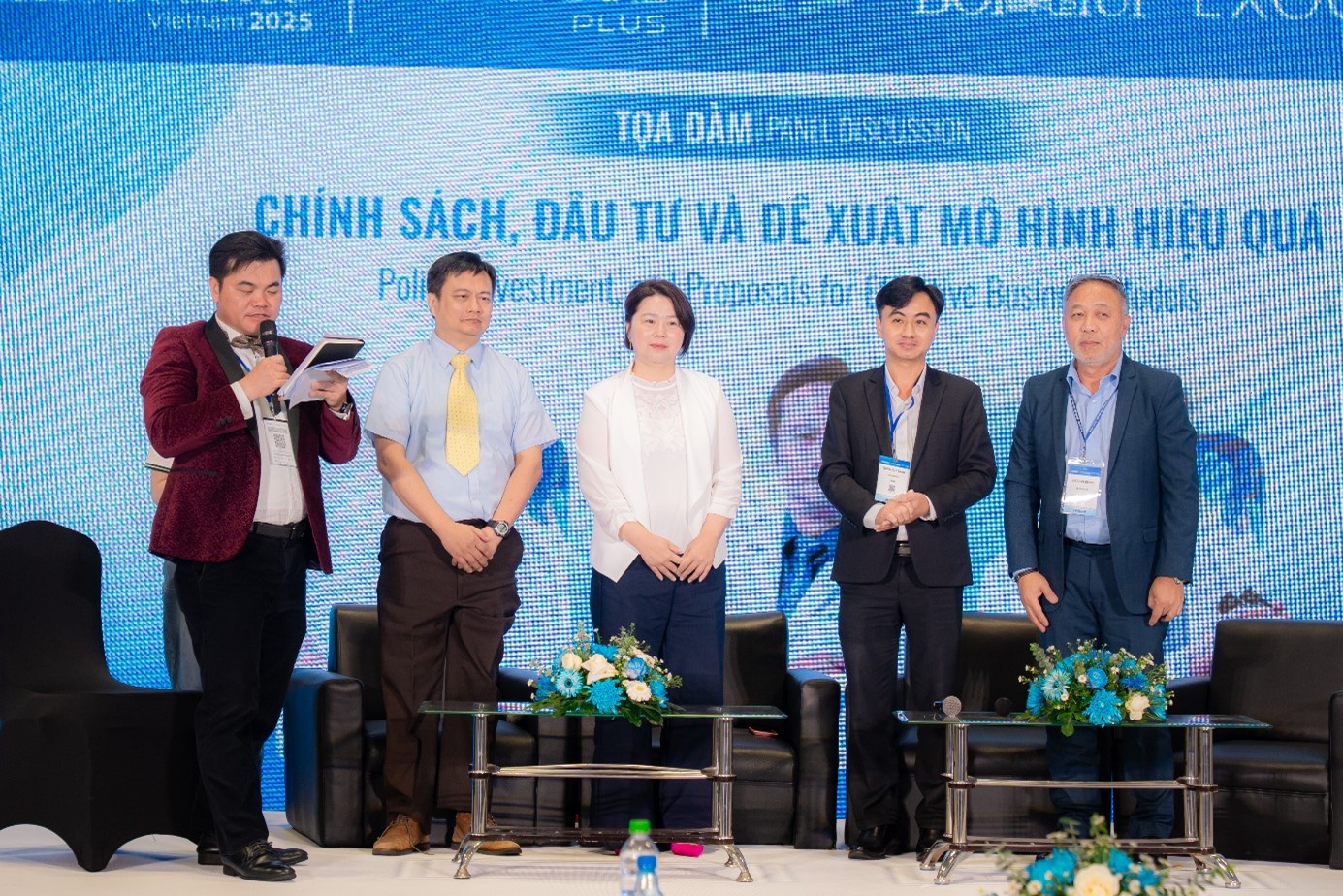 Các diễn giả tại tọa đàm chính sách, đầu tư và đề xuất mô hình hiệu quả Các diễn giả tại tọa đàm chính sách, đầu tư và đề xuất mô hình hiệu quả