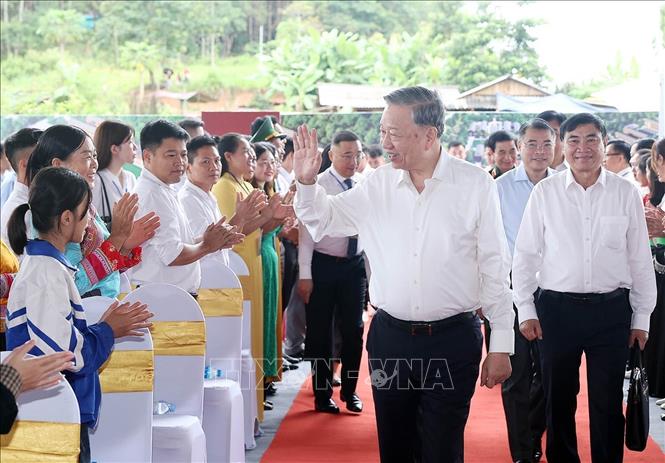 Tổng Bí Thư Tô Lâm dự Lễ khởi công Trường liên cấp Tiểu học, Trung học cơ sở xã Si Pa Phìn, tỉnh Điện Biên. Ảnh: Thống Nhất/TTXVN Tổng Bí Thư Tô Lâm dự Lễ khởi công Trường liên cấp Tiểu học, Trung học cơ sở xã Si Pa Phìn, tỉnh Điện Biên. Ảnh: Thống Nhất/TTXVN