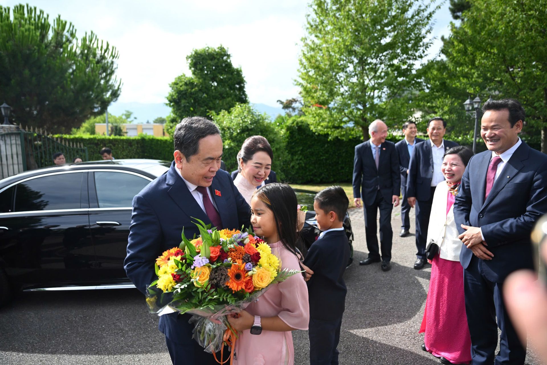 Chủ tịch Quốc hội Trần Thanh Mẫn gặp mặt cộng đồng người Việt Nam tại Thụy Sĩ