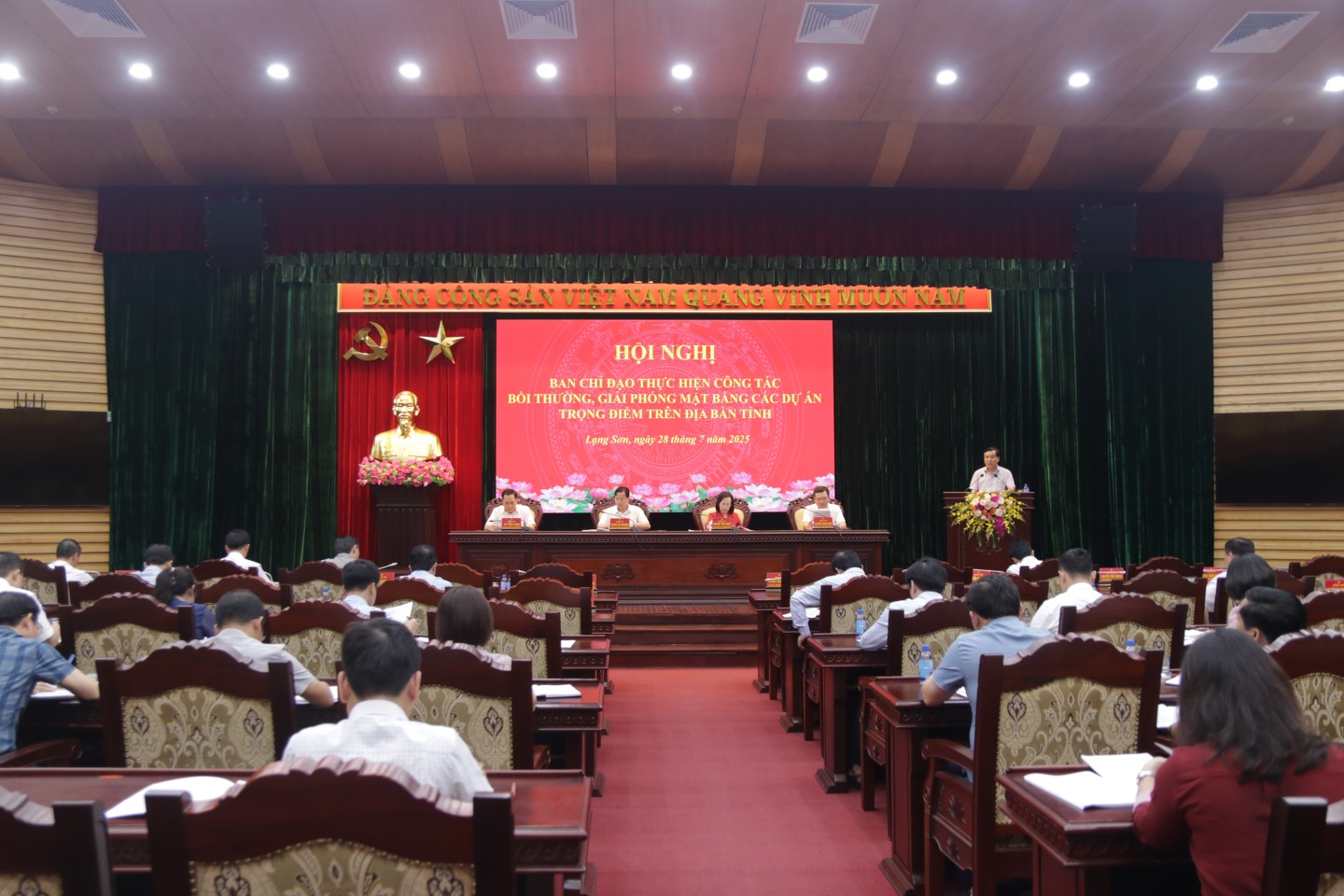 Quang cảnh hội nghị Quang cảnh hội nghị