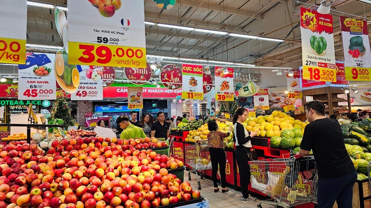 Nhiều hệ thống siêu thị, trung tâm thương mại, chuỗi bán lẻ lớn trên địa bàn TP. Hà Nội đồng loạt đưa ra các chương trình khuyến mại, giảm giá, hưởng ứng chương trình khuyến mại tập trung năm 2025. Ảnh: KT Nhiều hệ thống siêu thị, trung tâm thương mại, chuỗi bán lẻ lớn trên địa bàn TP. Hà Nội đồng loạt đưa ra các chương trình khuyến mại, giảm giá, hưởng ứng chương trình khuyến mại tập trung năm 2025. Ảnh: KT