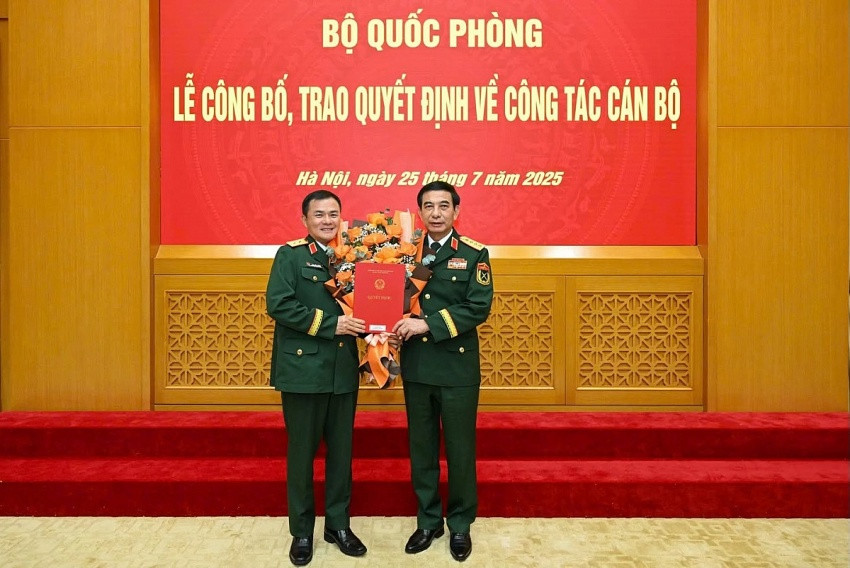 Chủ tịch Viettel được thăng quân hàm Trung tướng