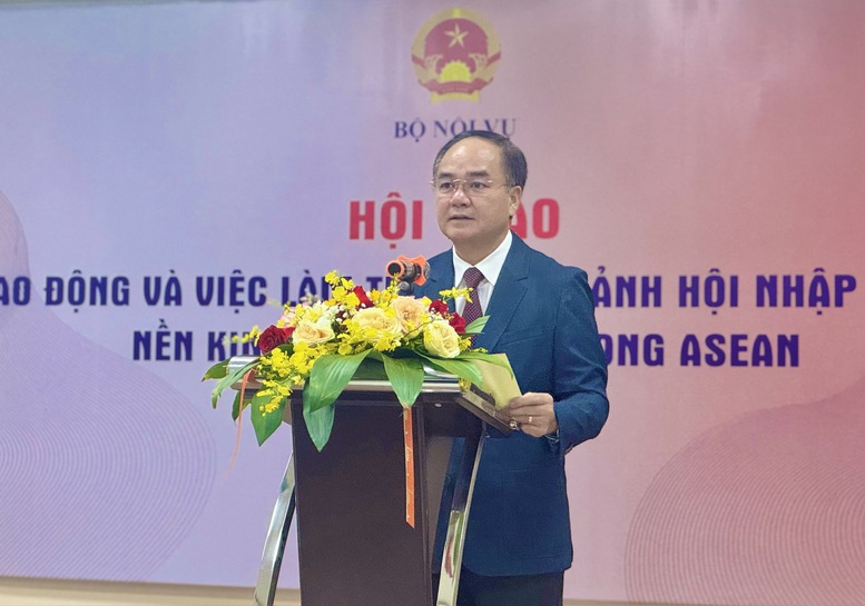 Thứ trưởng Bộ Nội vụ Vũ Chiến Thắng phát biểu tại Hội thảo - Ảnh: VGP/Thu Giang