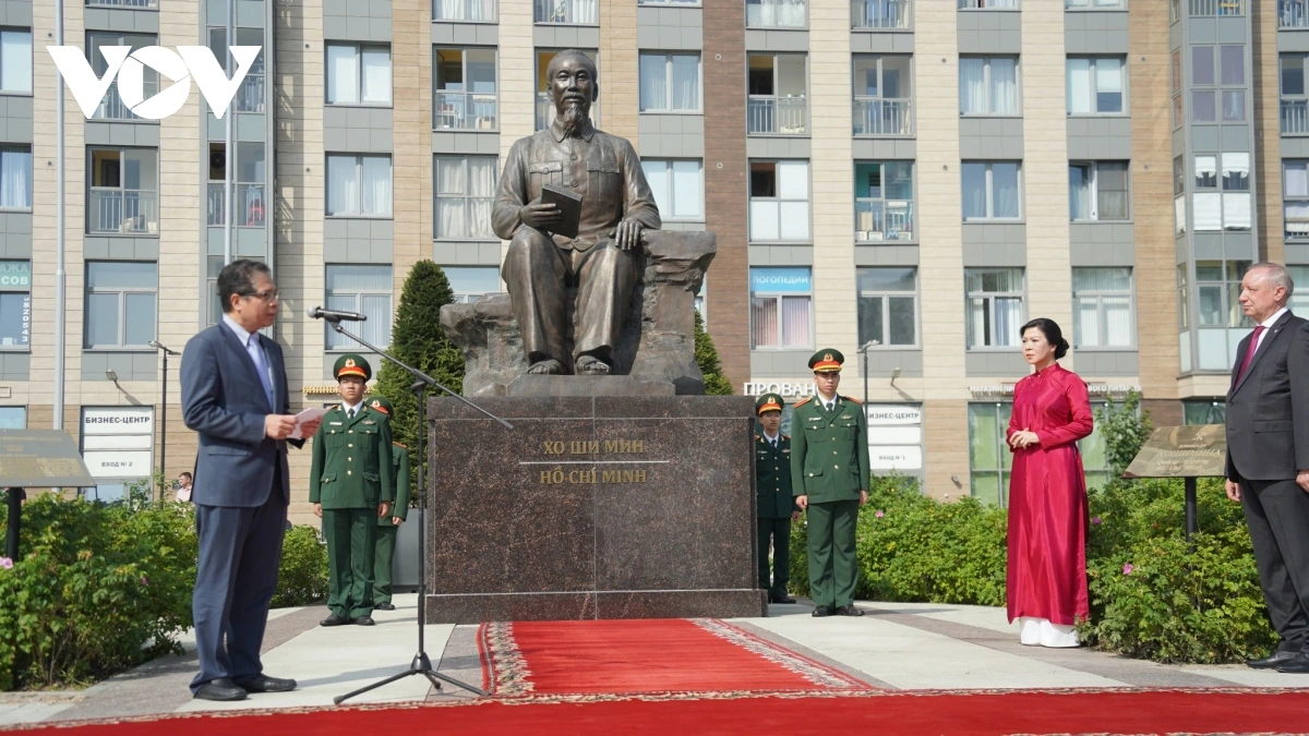 Đại sứ Việt Nam tại Nga Đặng Minh Khôi phát biểu tại buổi lễ