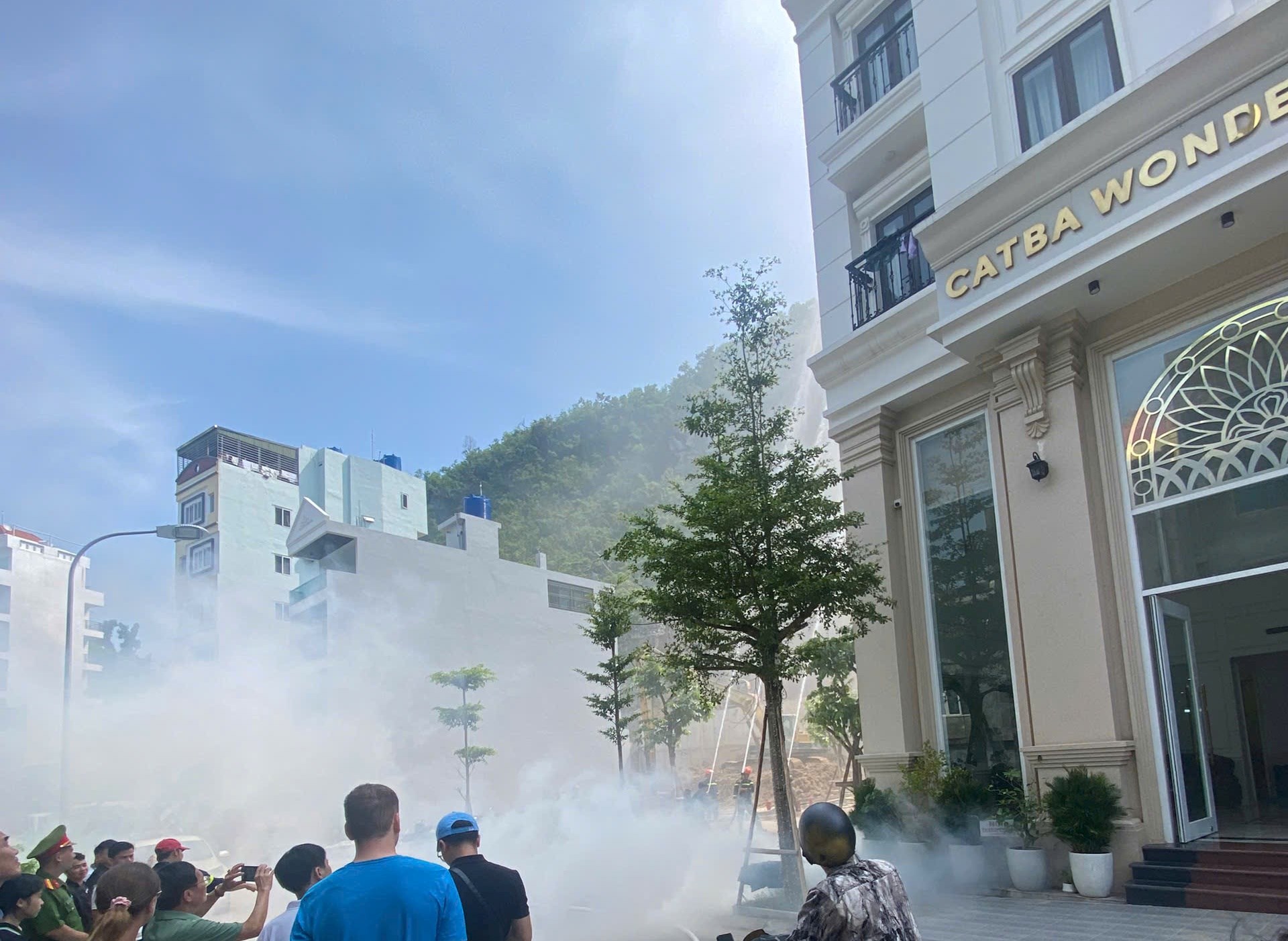 Thực tập phương án chữa cháy và cứu nạn cứu hộ tại Khách sạn Wonder Cát Bà