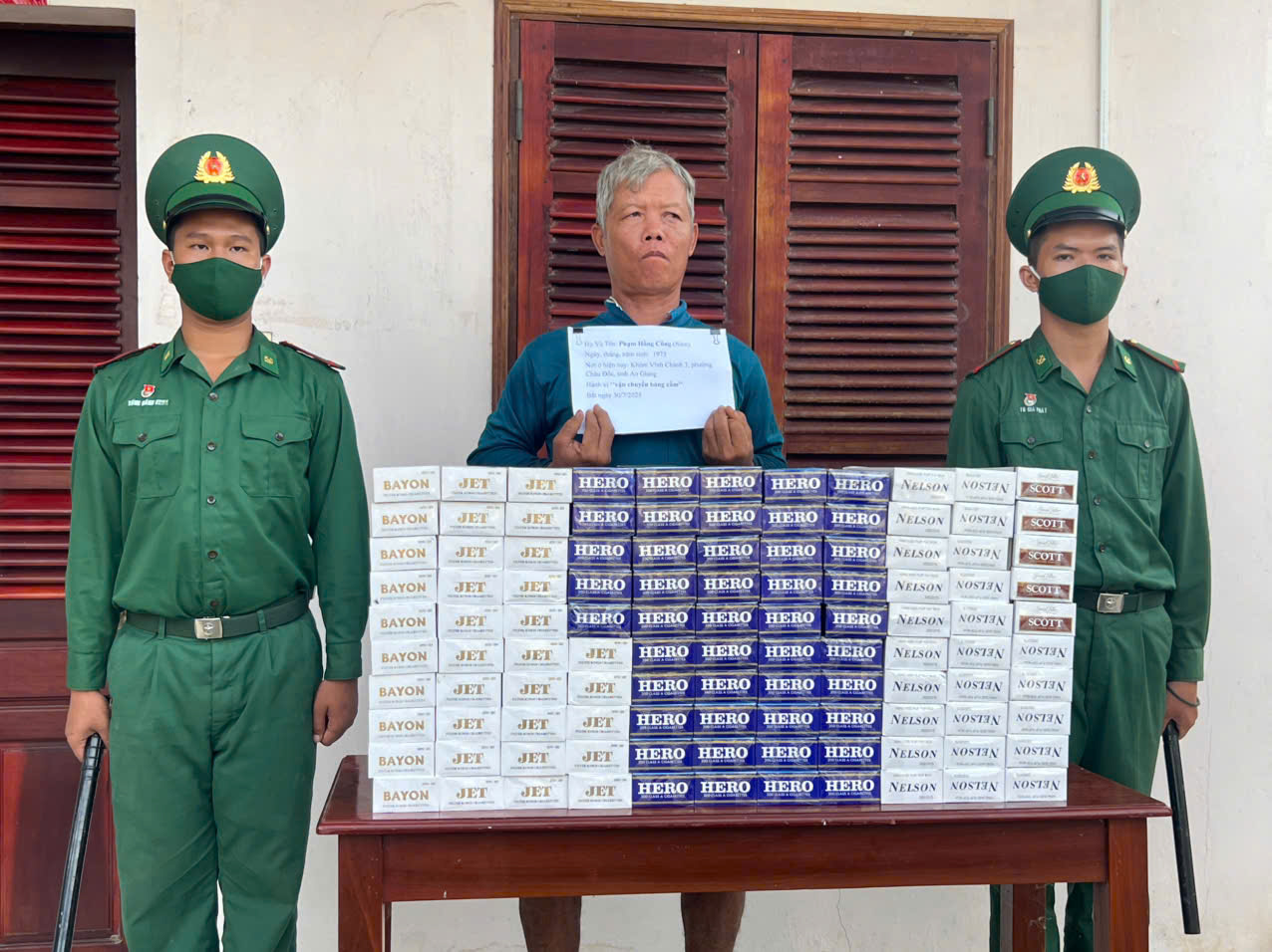 Đối tượng, tang vật bị lực lượng Bộ đội Biên phòng tỉnh An Giang bắt giữ