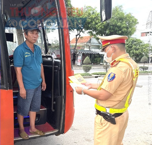 Phòng CSGT TP. Đà Nẵng đã huy động 100% quân số, bố trí tuần tra 24/24 tại các điểm nóng, kiên quyết xử lý nghiêm mọi hành vi vi phạm theo tinh thần “thượng tôn pháp luật”, “không có vùng cấm, không có ngoại lệ”.