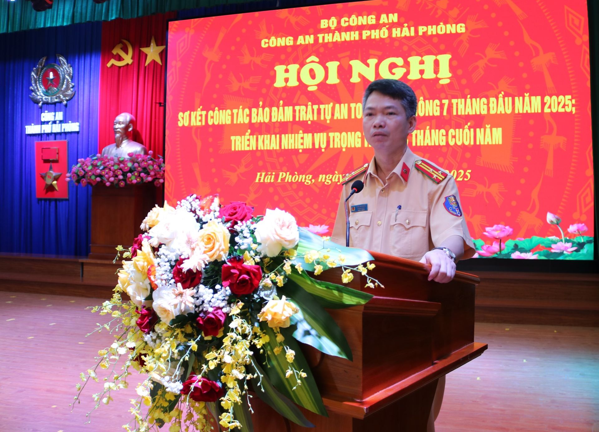 Công an Hải Phòng tập trung cao cho công tác bảo đảm TTATGT những tháng cuối năm