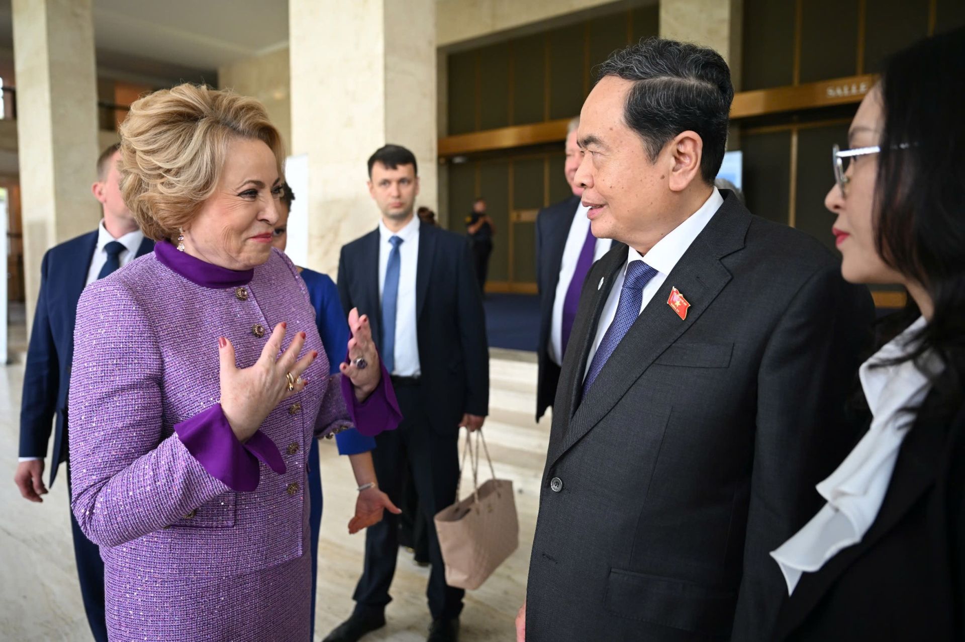 Chủ tịch Quốc hội Trần Thanh Mẫn gặp Chủ tịch Hội đồng Liên bang Nga Valentina Matviyenko