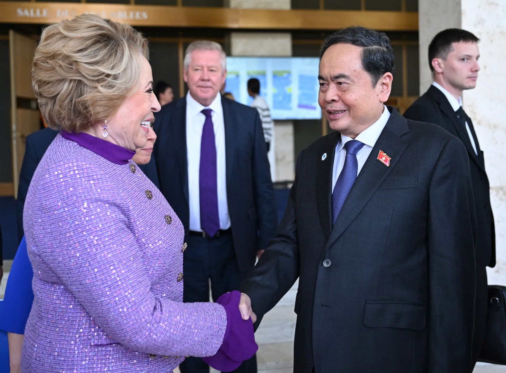 Chủ tịch Quốc hội Trần Thanh Mẫn gặp Chủ tịch Hội đồng Liên bang Nga Valentina Matviyenko