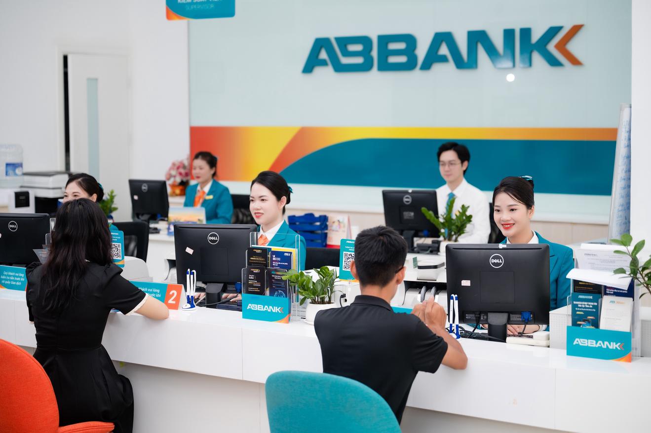 ABBANK hoàn thành hơn 90% kế hoạch lợi nhuận năm, các hoạt động kinh doanh cốt lõi bứt phá mạnh mẽ