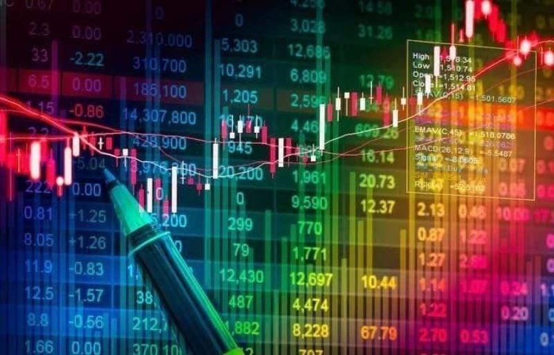 VN-Index hôm nay: Nhà đầu tư cân nhắc giải ngân từng phần mã cổ phiếu có tín hiệu hồi phục. Ảnh internet. VN-Index hôm nay: Nhà đầu tư cân nhắc giải ngân từng phần mã cổ phiếu có tín hiệu hồi phục. Ảnh internet.