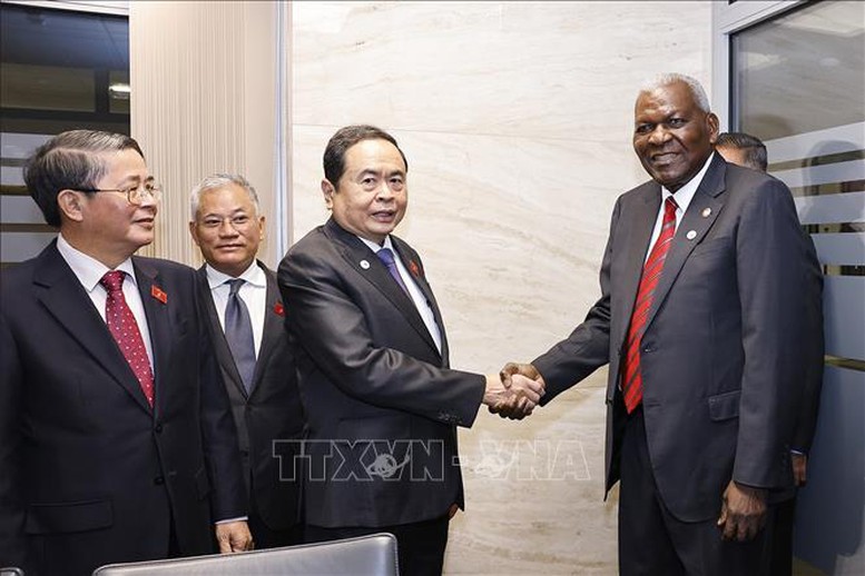 Chủ tịch Quốc hội Trần Thanh Mẫn gặp Chủ tịch Quốc hội Cuba Esteban Lazo Hernandez - Ảnh: TTXVN