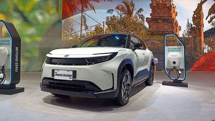 Toyota bZ4X 2025 ra mắt tại Indonesia: Lắp ráp nội địa, giá "dễ thở" và tiềm năng về Việt Nam