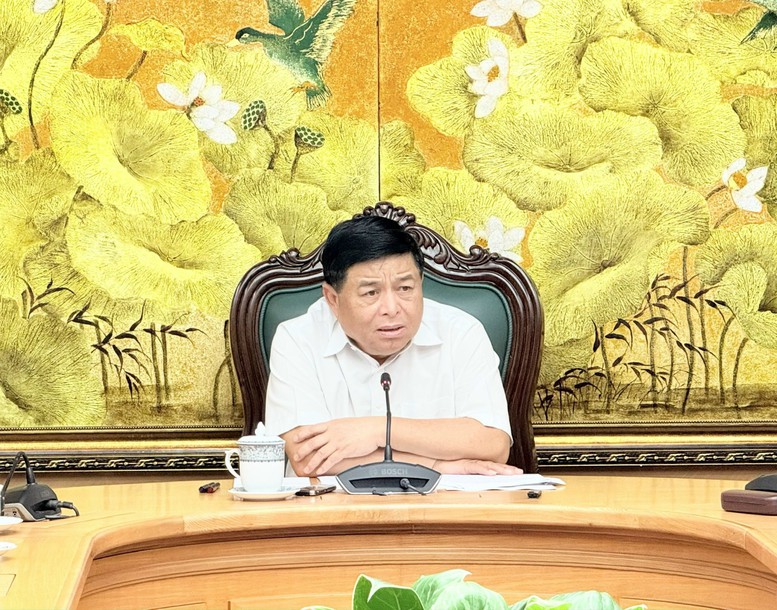 Phó Thủ tướng Chính phủ Nguyễn Chí Dũng họp về rà soát, thúc đẩy các dự án FDI của doanh nghiệp Hàn Quốc đang muốn đầu tư vào lĩnh vực chiến lược tại Việt Nam như bán dẫn, năng lượng... Phó Thủ tướng Chính phủ Nguyễn Chí Dũng họp về rà soát, thúc đẩy các dự án FDI của doanh nghiệp Hàn Quốc đang muốn đầu tư vào lĩnh vực chiến lược tại Việt Nam như bán dẫn, năng lượng...