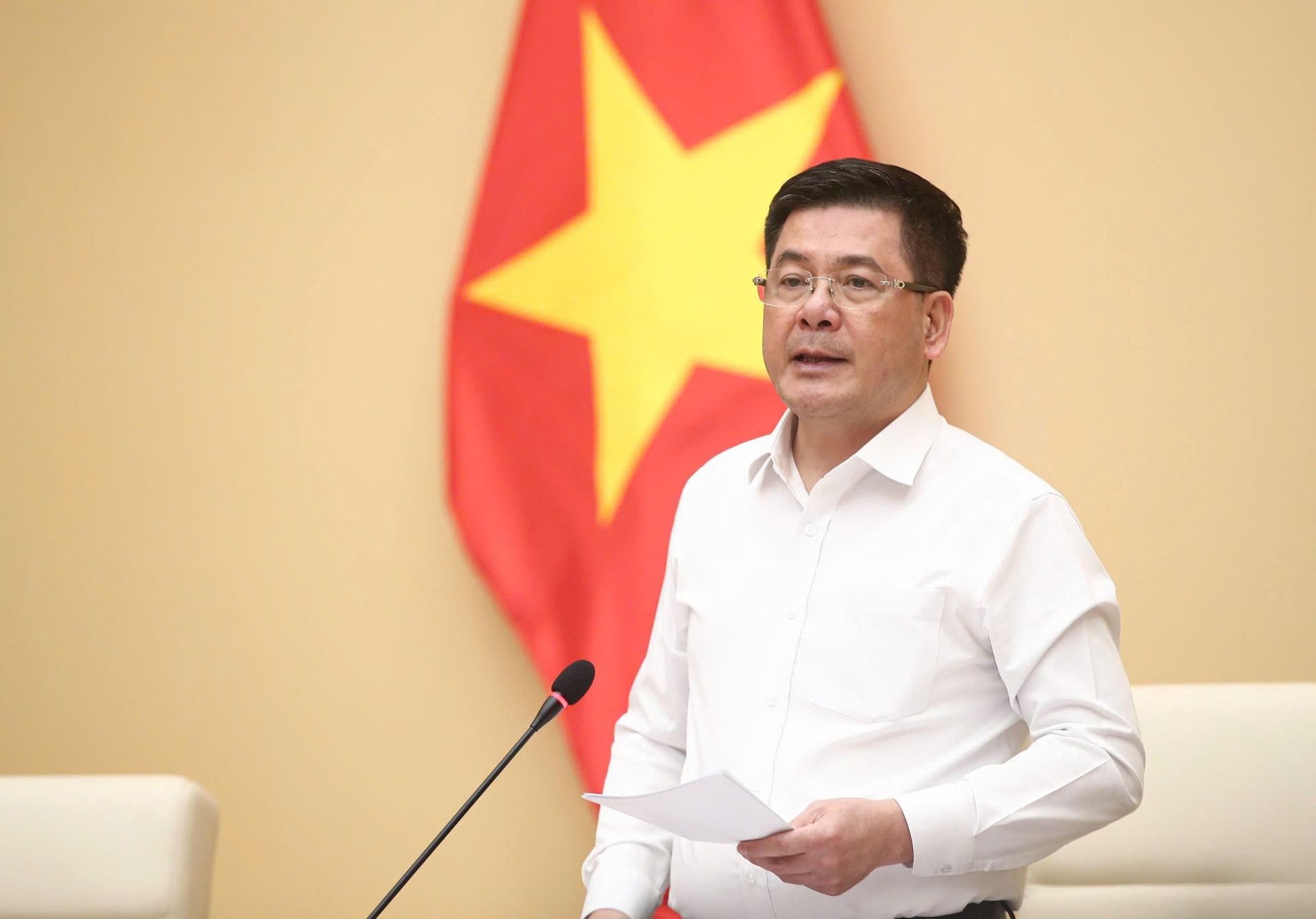 Bộ trưởng Bộ Công Thương Nguyễn Hồng Diên