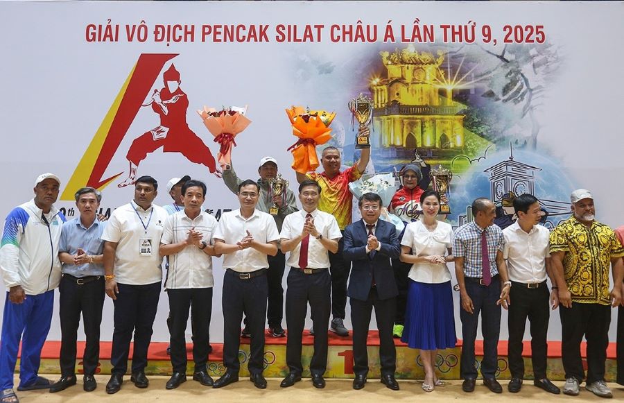 Việt Nam xếp thứ nhất toàn đoàn tại Giải vô địch Pencak Silat châu Á năm 2025. Việt Nam xếp thứ nhất toàn đoàn tại Giải vô địch Pencak Silat châu Á năm 2025.