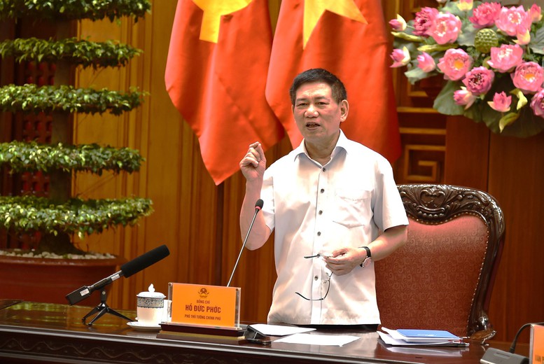 Phó Thủ tướng Hồ Đức Phớc đề nghị Bộ Tài chính nghiên cứu, tiếp thu các ý kiến góp ý hợp lý để thiết kế các quy định thực sự phù hợp, xây dựng dự thảo Luật Thuế thu nhập cá nhân (thay thế) với chất lượng cao nhất, trình cấp có thẩm quyền xem xét, quyết định, đảm bảo khả thi sau khi được ban hành - Ảnh VGP/Trần Mạnh
