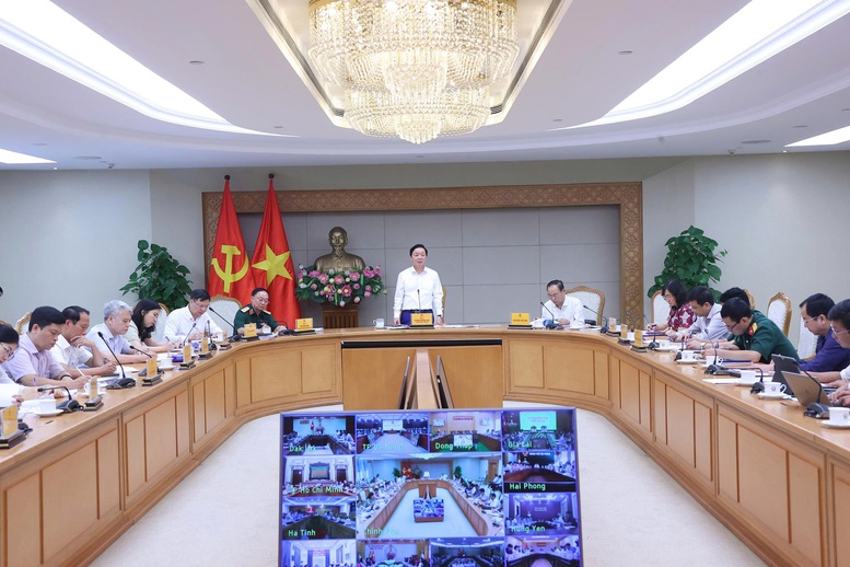 Phó Thủ tướng yêu cầu toàn hệ thống cần có sự chuyển đổi căn bản về tư duy và phương pháp tiếp cận để giải quyết tận gốc nguyên nhân của tình trạng vi phạm IUU - Ảnh: VGP/Đình Nam