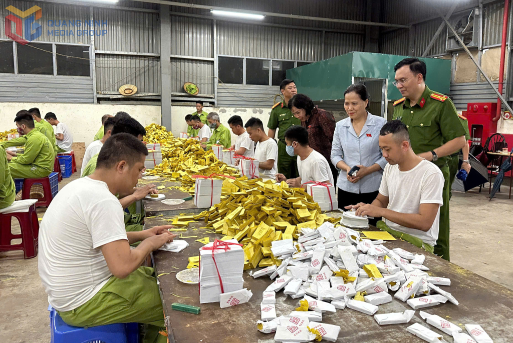 Đoàn khảo sát tham quan Cơ sở cai nghiện ma túy tỉnh.