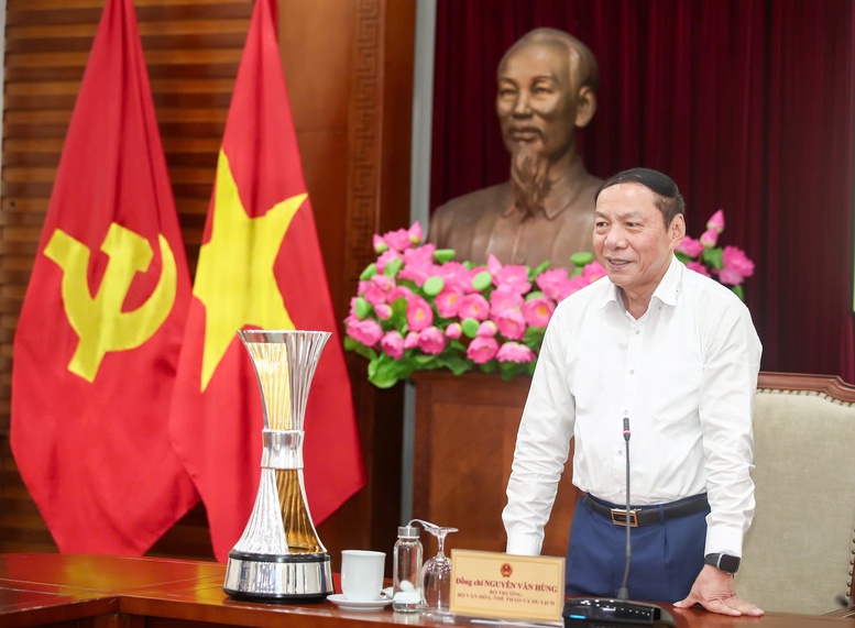Bộ trưởng Bộ VHTT&DL Nguyễn Văn Hùng - Chủ tịch Ủy ban Olympic Việt Nam phát biểu tại gặp mặt Đội tuyển U23 - Ảnh: VGP