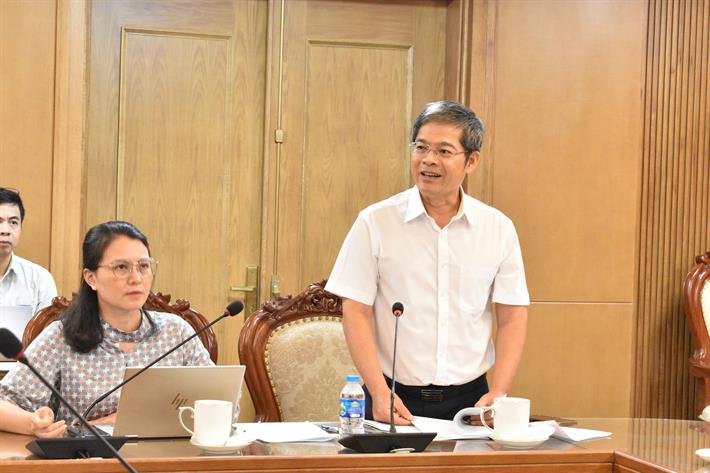 Đại diện tập đoàn Điện lực Việt Nam (EVN), Phó Tổng Giám đốc Nguyễn Tài Anh phát biểu tại cuộc họp Đại diện tập đoàn Điện lực Việt Nam (EVN), Phó Tổng Giám đốc Nguyễn Tài Anh phát biểu tại cuộc họp