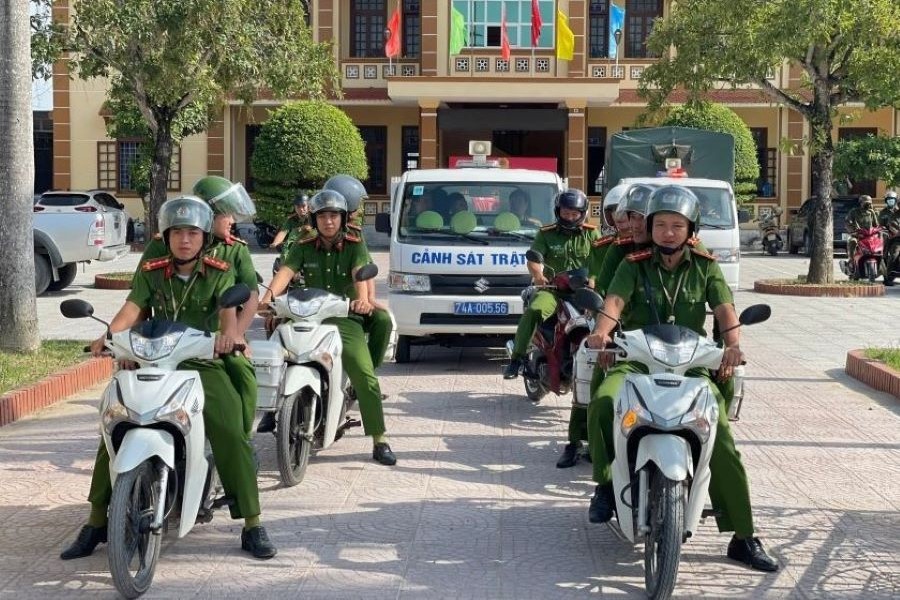Công an các xã, phường trên địa bàn tỉnh Quảng Trị ra quân trấn áp tội phạm, đảm bảo an ninh trật tự.